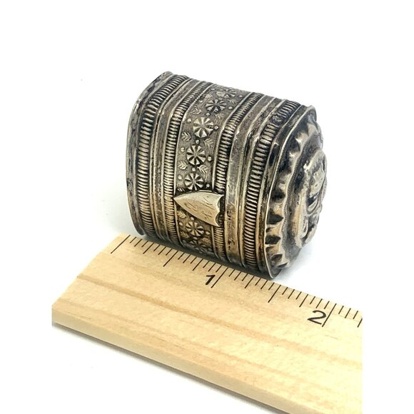 Dutch Box Antique Silver Pillbox Snuff Decorative Lion Hallmark Design 1.5'' - Picture 9 of 13